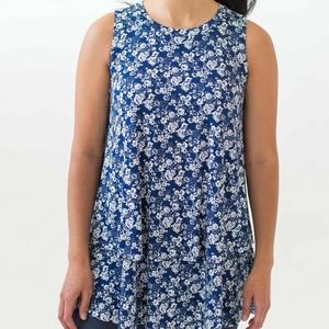A&D Tiered Tunic Running Through Fields XS - NWT